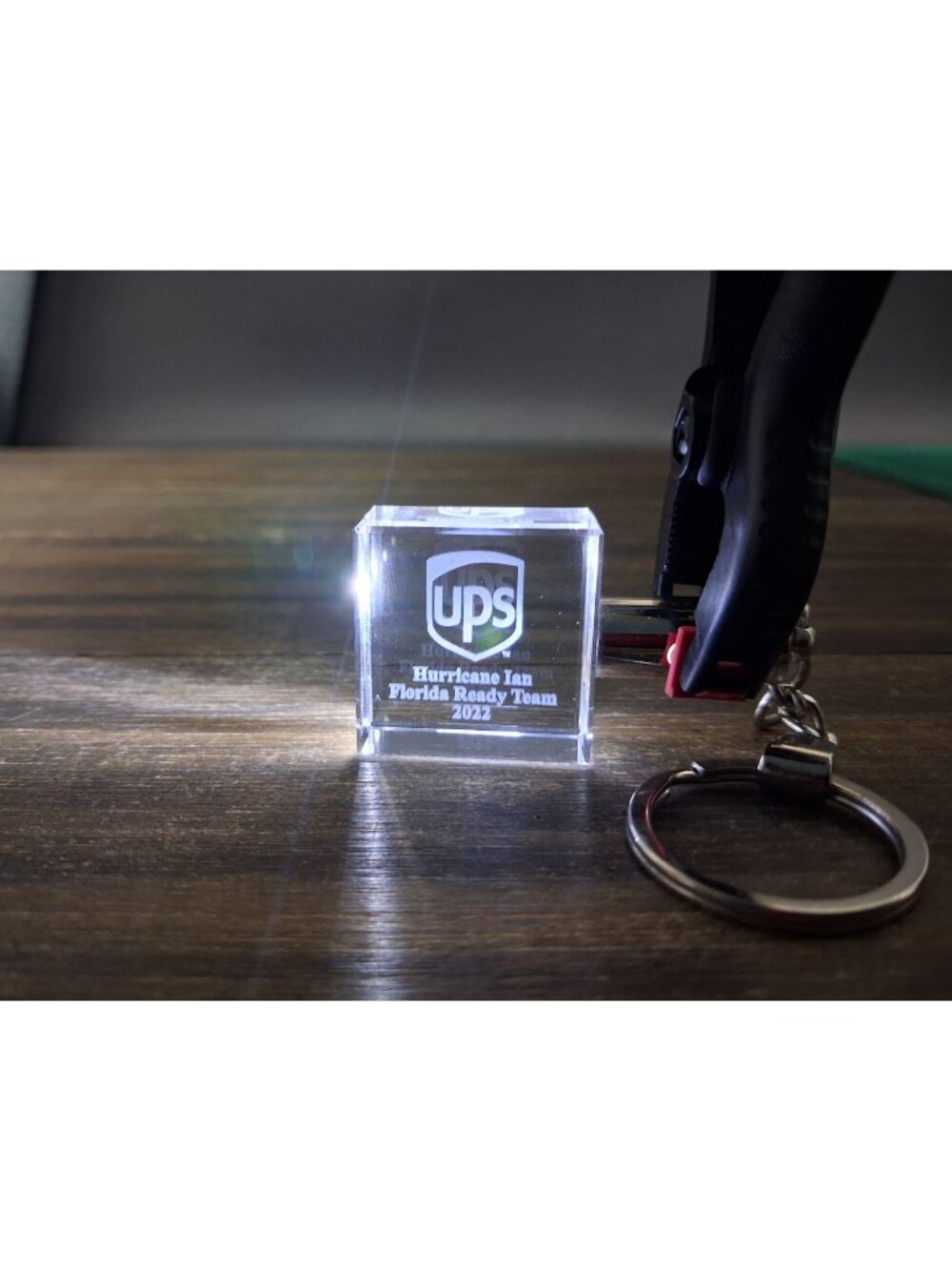 UPS Hurricane Ian Keychain Bag Tag Light-Up Glass 2022 Ready Team